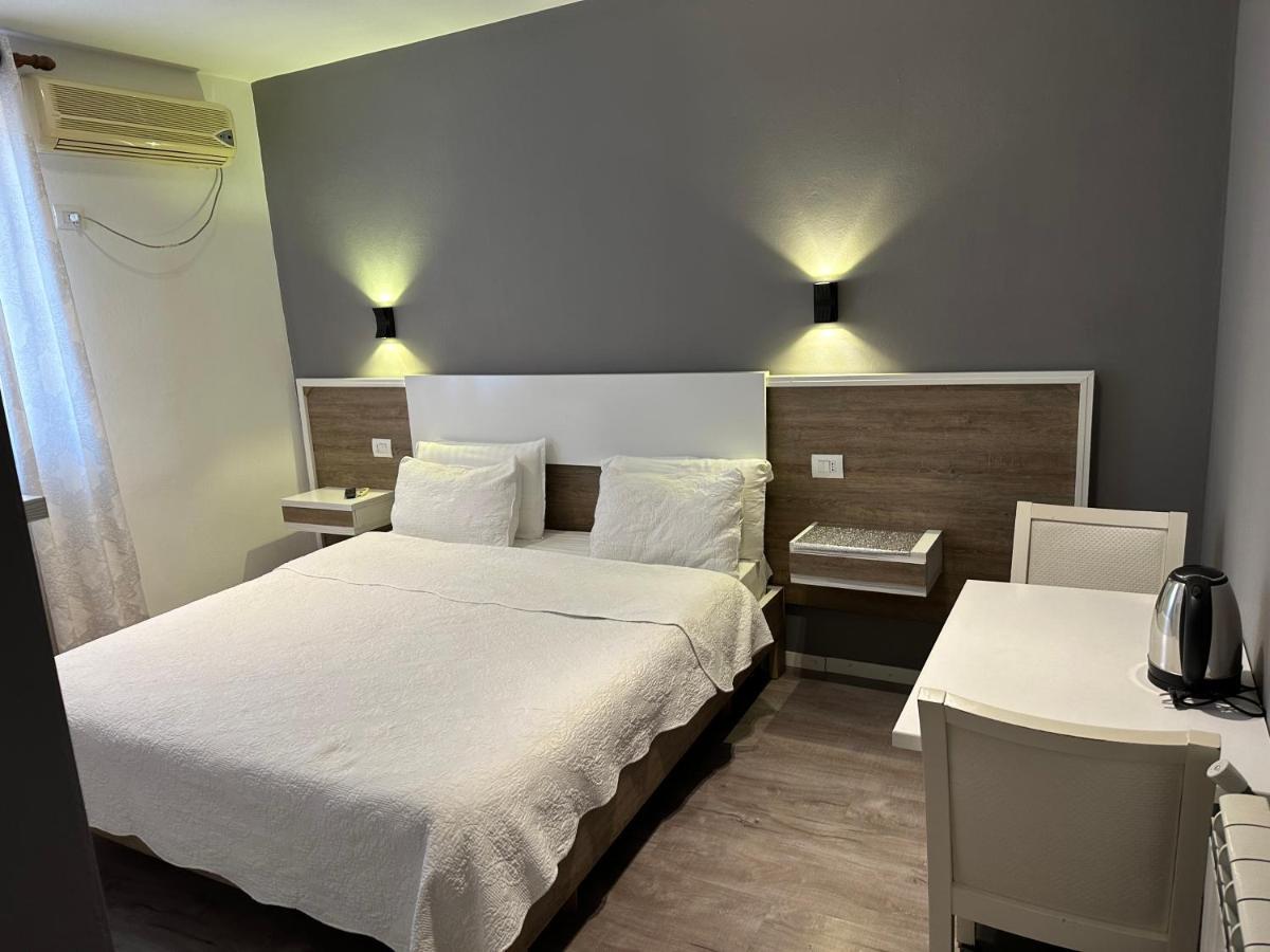 Hotel Gjallica Kukes Exteriér fotografie